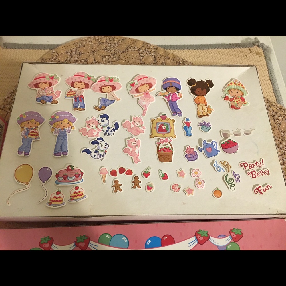 2003 Strawberry Shortcake Colorforms Near Complete - Picture 4 of 7